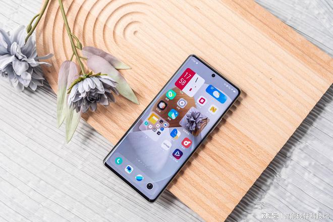 200W快充究竟有多快？iQOO 10 Pro实力诠释充电新体验