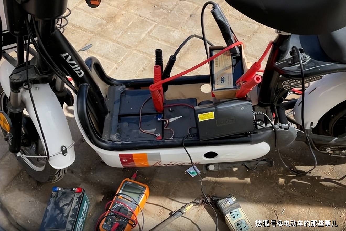 电动车电池不耐用石墨烯已过时锂电池不安全