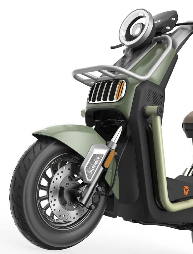 雅迪新品电动车B70-H配48V石墨烯电池充电少更能跑!(图2)