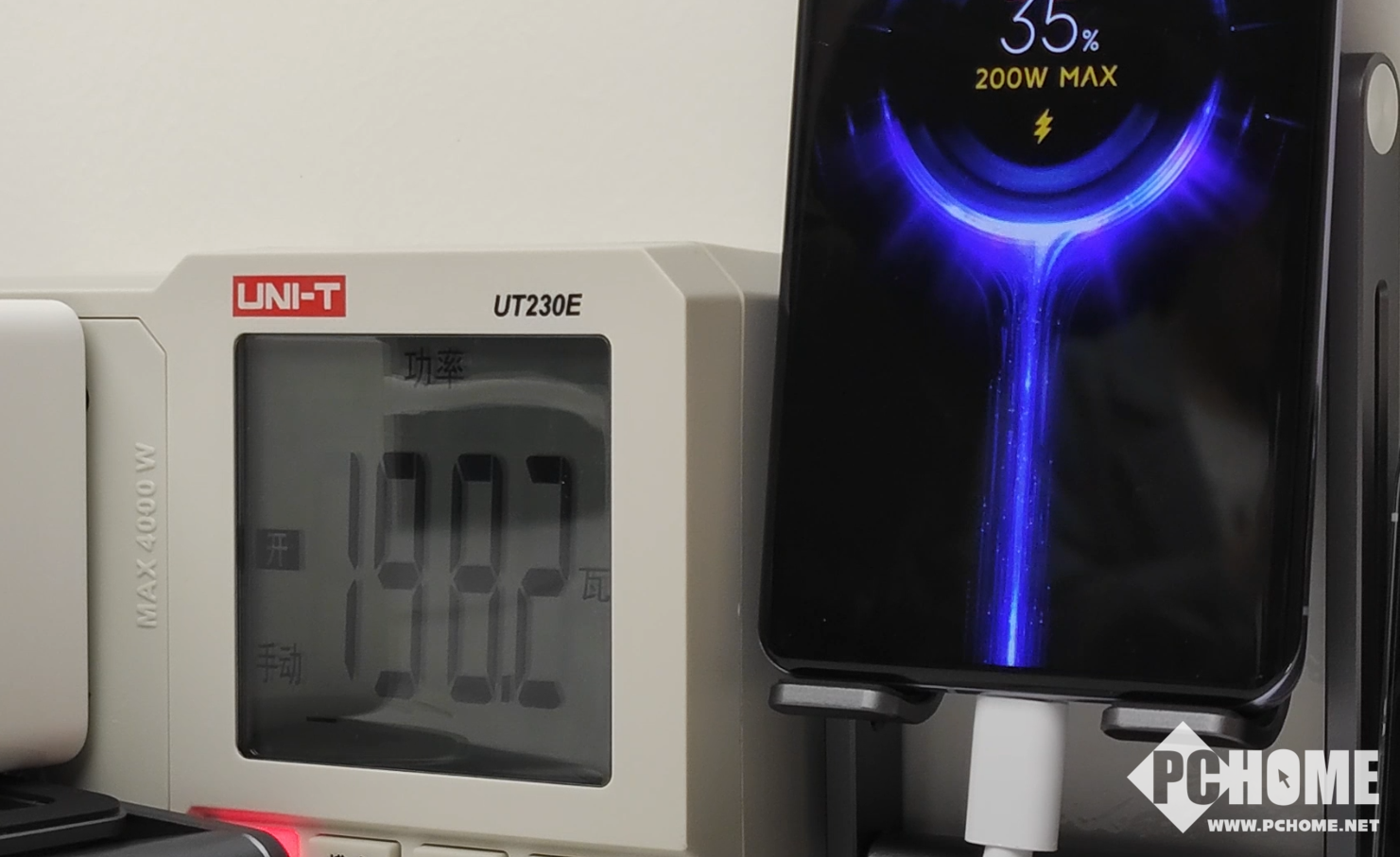 小米首发200W快充技术 8分钟完全充满(图3)