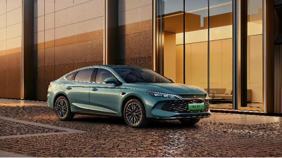 898万起!2026款秦家族DM-i210KM长续航版上市(图2)